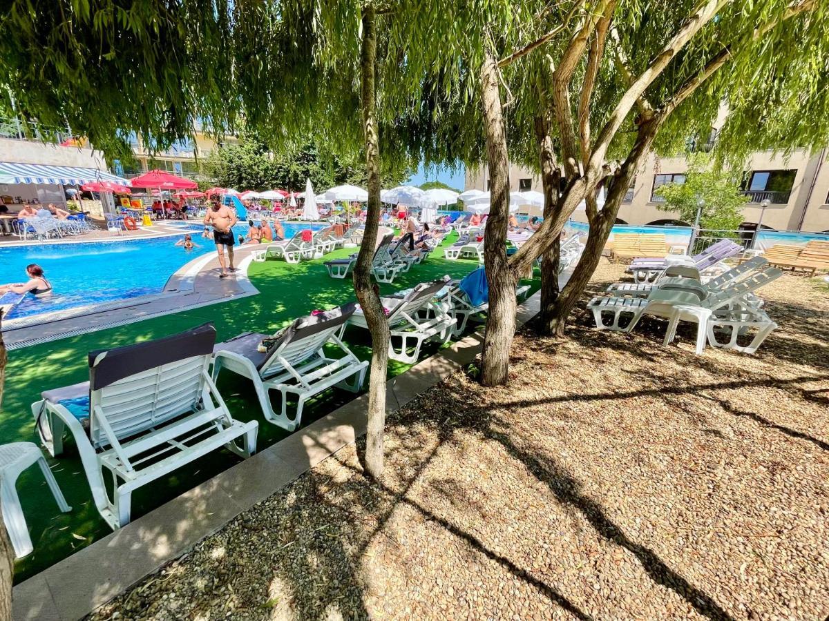 Bsa Holiday Park Hotel Golden Sands Exterior photo