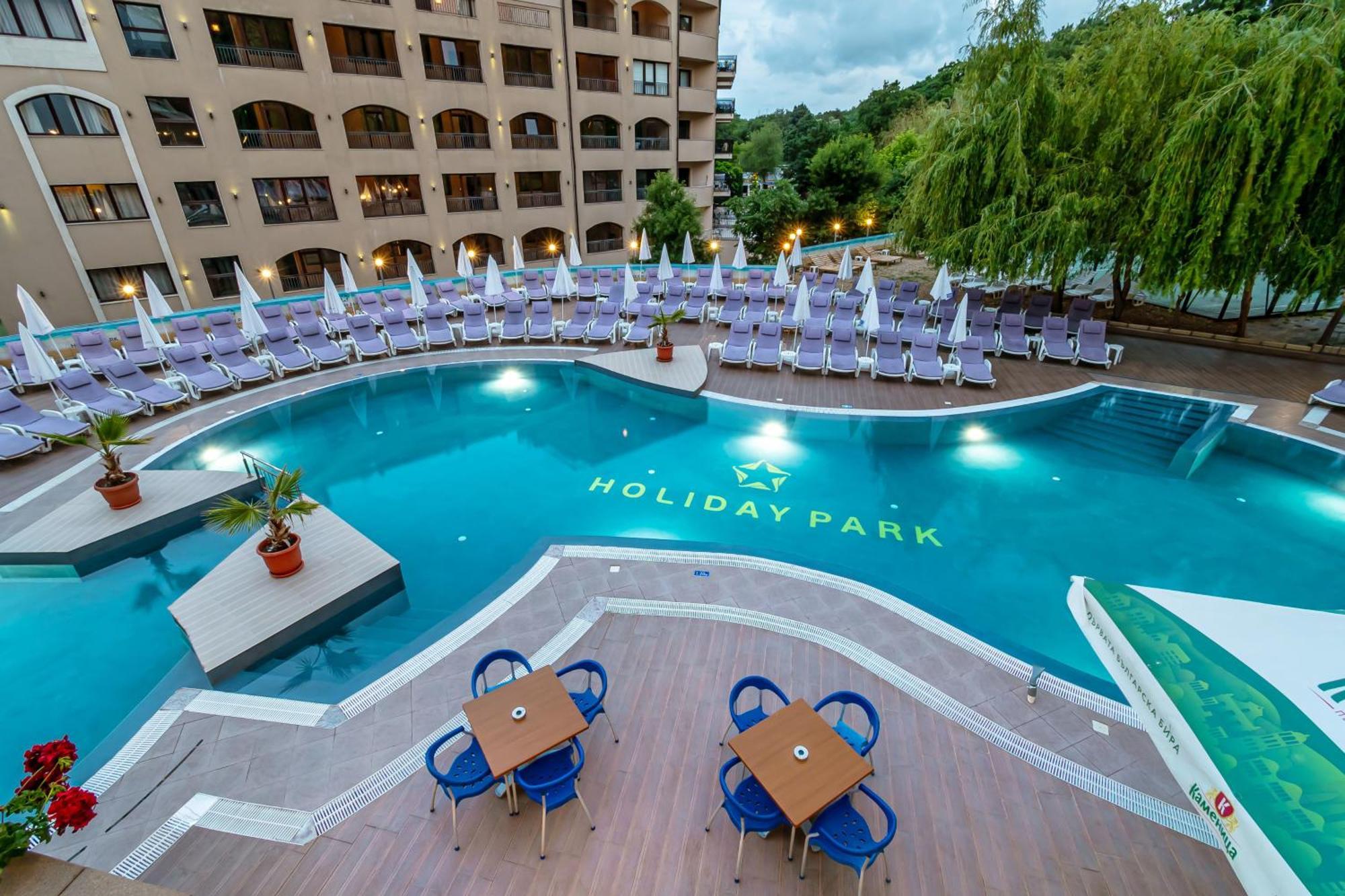 Bsa Holiday Park Hotel Golden Sands Exterior photo