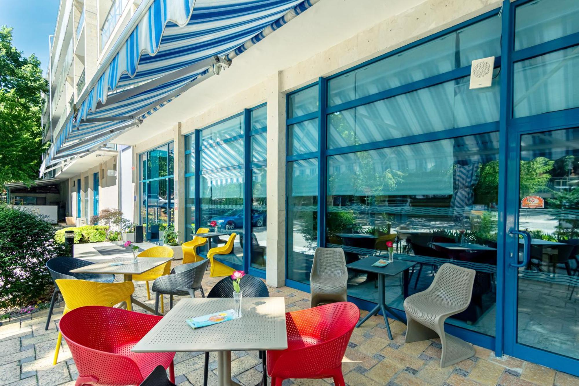 Bsa Holiday Park Hotel Golden Sands Exterior photo