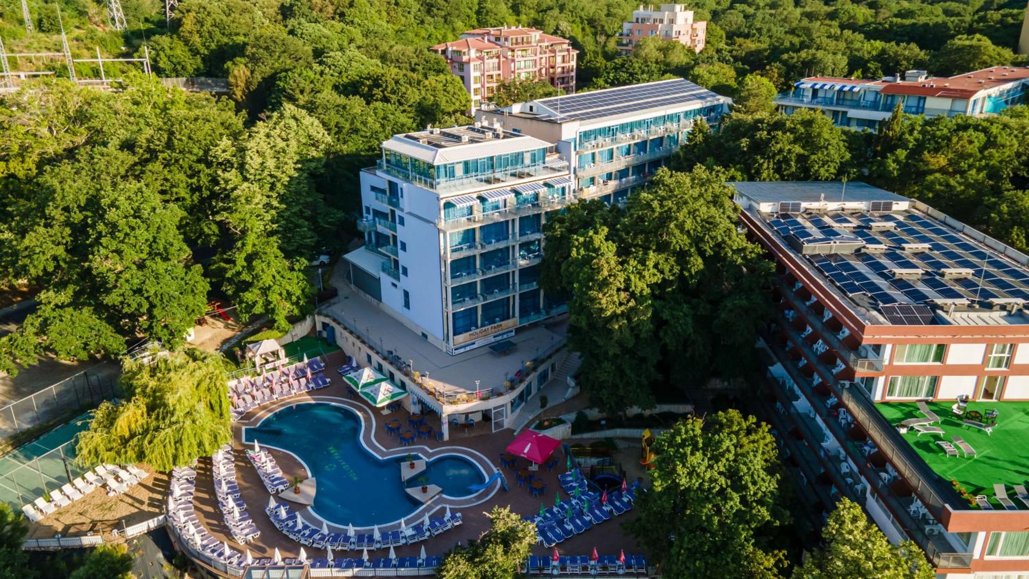 Bsa Holiday Park Hotel Golden Sands Exterior photo
