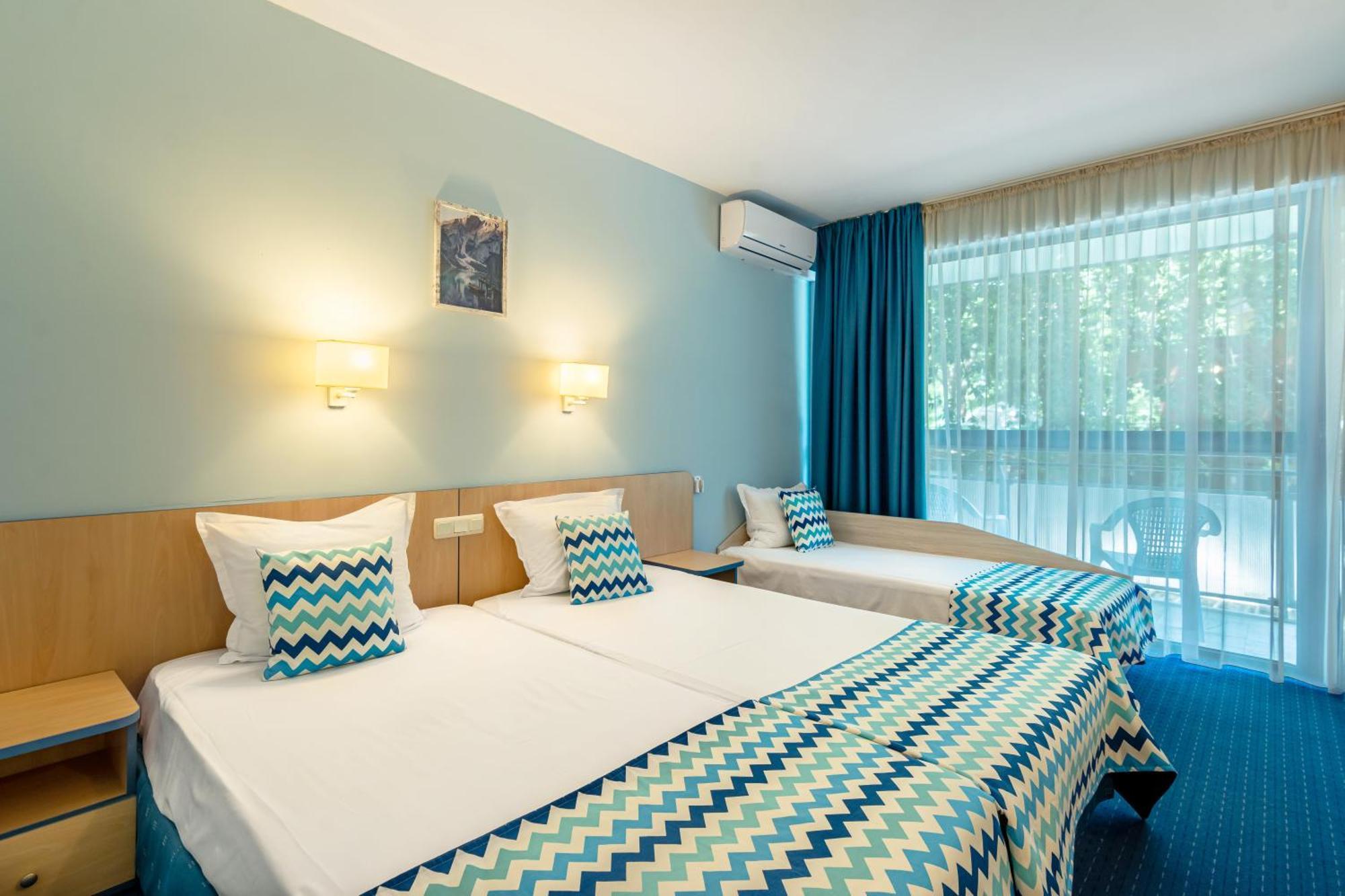 Bsa Holiday Park Hotel Golden Sands Exterior photo